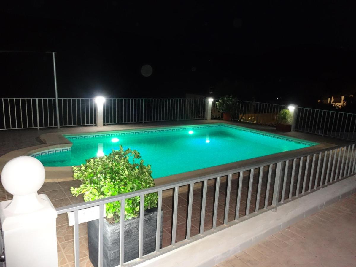 Las Palomas, Appartement 2 Chambres Avec Piscine Turis Luaran gambar